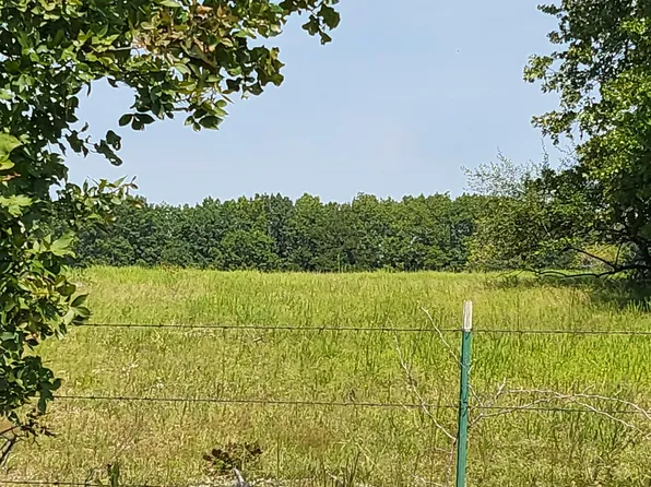 000 Riley Hunter Drive, Cabool, MO 65689