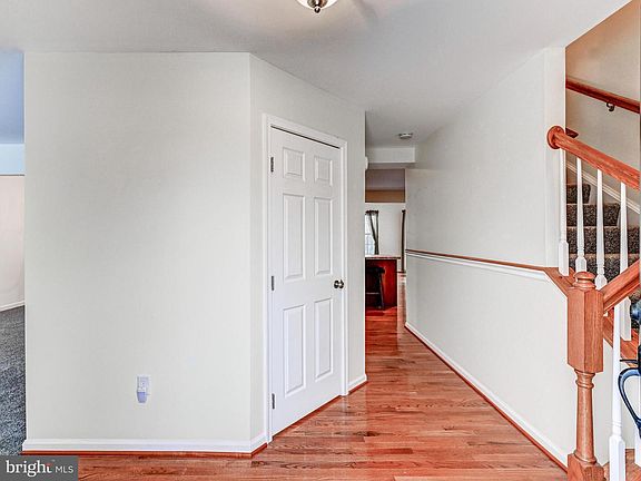 4th image of 8500 Dolina Ct