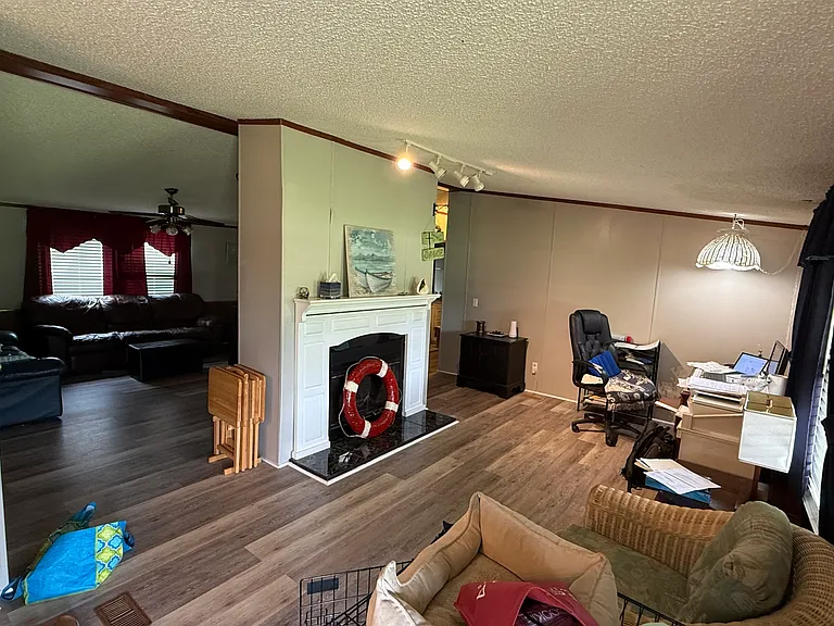 15118 Newberry Ln — Photo 2
