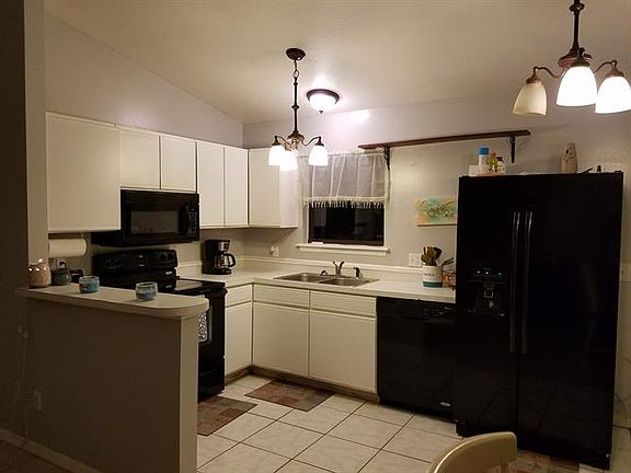 3rd image of 9335 103rd Ave