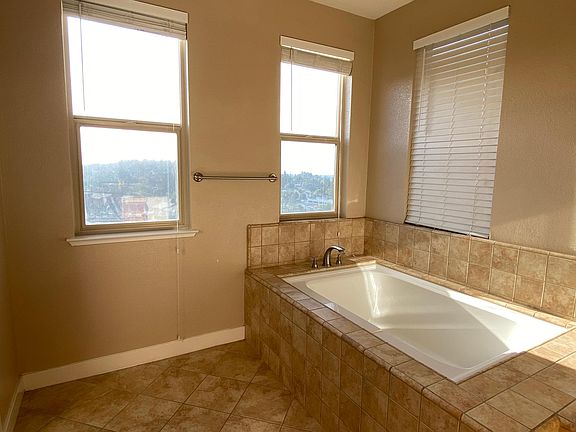 4th image of 6425 Blue Rock Ct