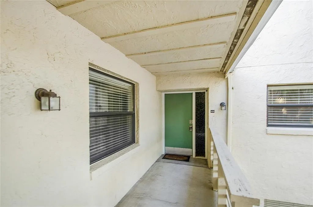 2 bed, 2.0 bath, 1121 sqft, $1,950 — Photo 3