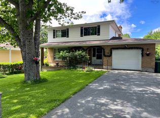 6 Raymond Dr, Halifax, NS B4C1H1