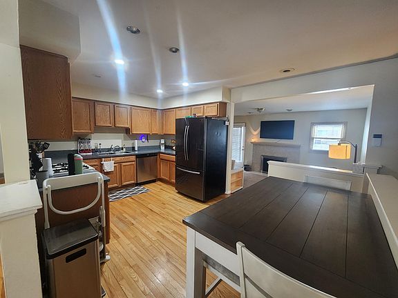 4th image of 39400 Roslyn Dr