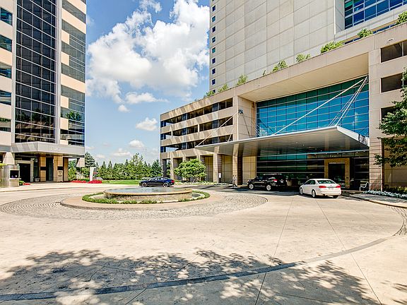 5th image of 1 Miranova Pl APT 820