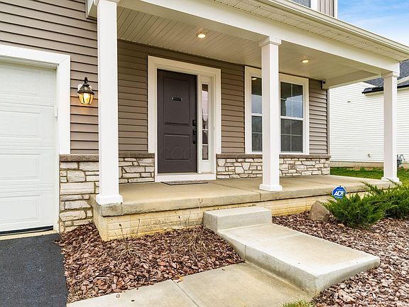 5th image of 33 Erin Hills Rd