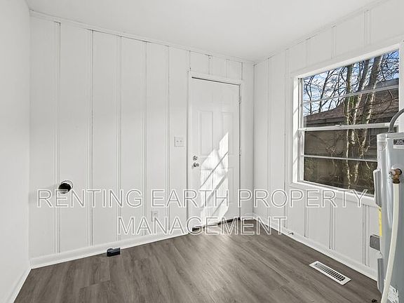 3rd image of 417 Athens Ave