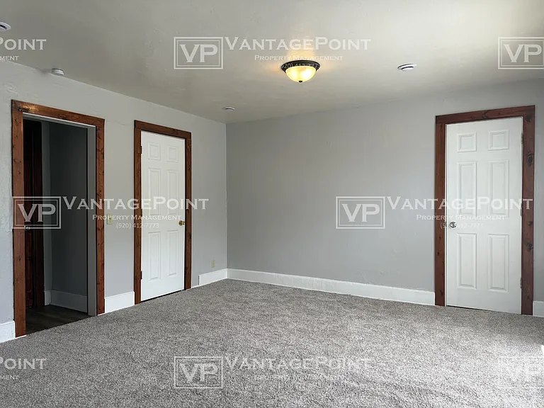 220 S Maple Ave — Photo 15