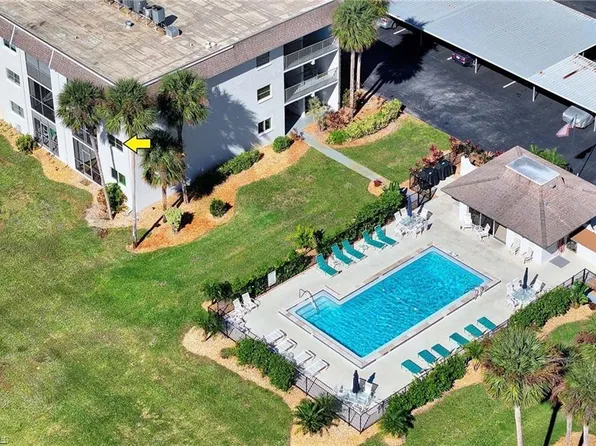 5651 Rattlesnake Hamm RD #C-201, NAPLES, FL 34113