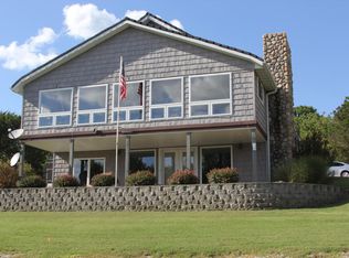 45 Arrowood Ln, Kimberling City, MO 65686