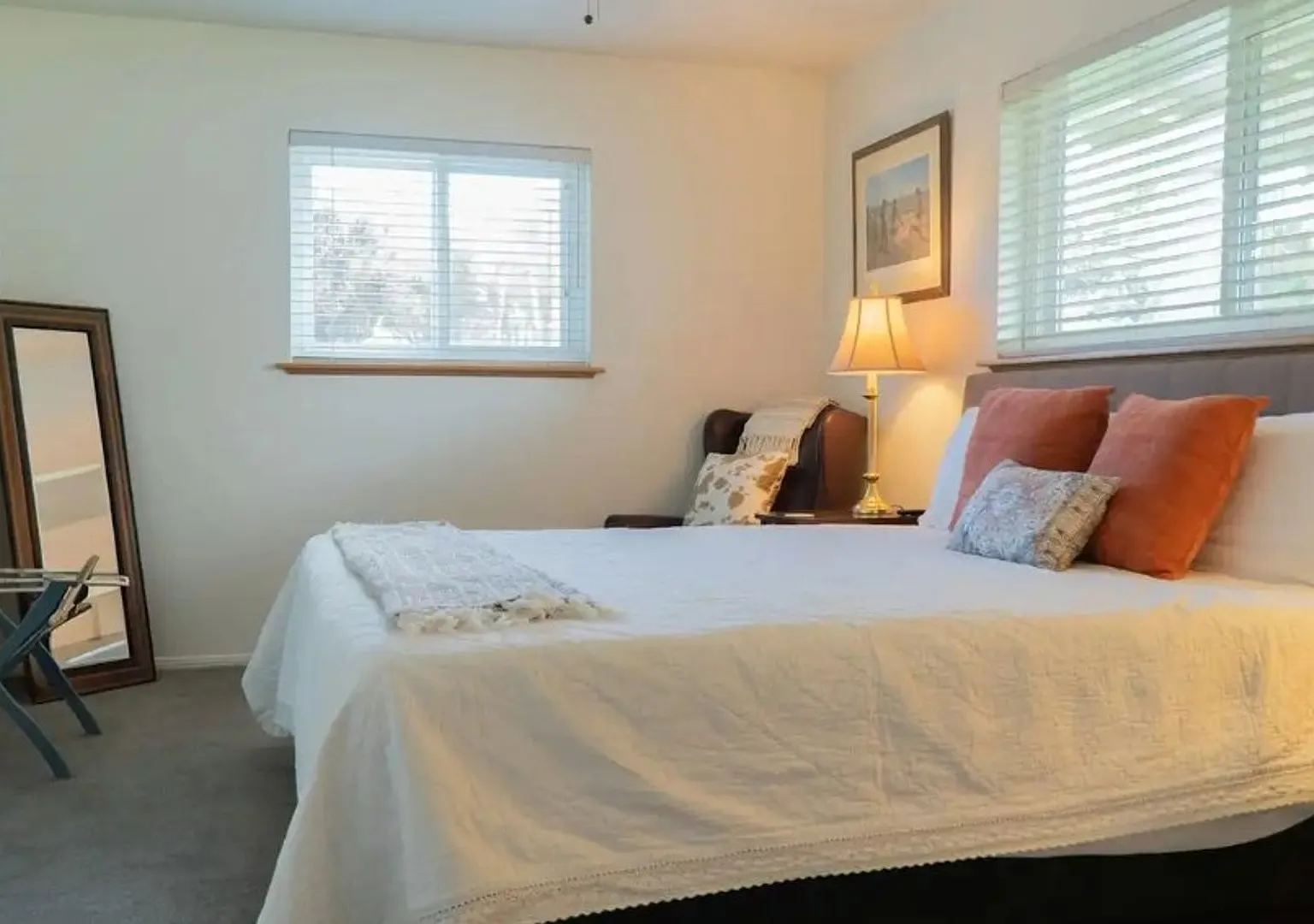 3 Bedroom 2 Bathroom Home in Wine Country! — Photo 2