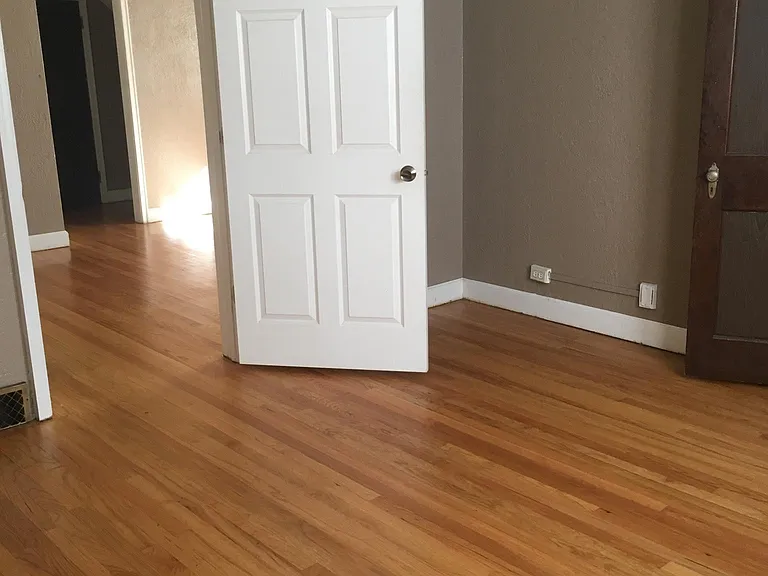 1341 S Farwell St #2 — Photo 4