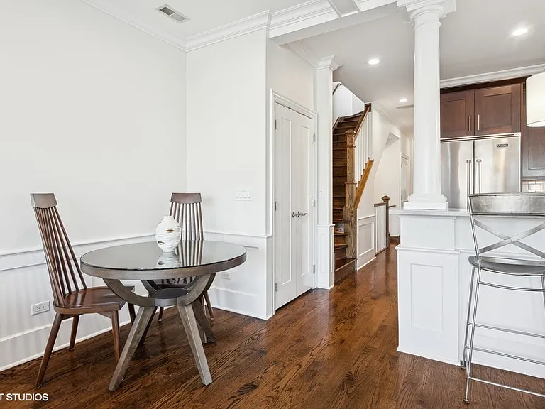 1215 W Barry Ave #3 — Photo 21