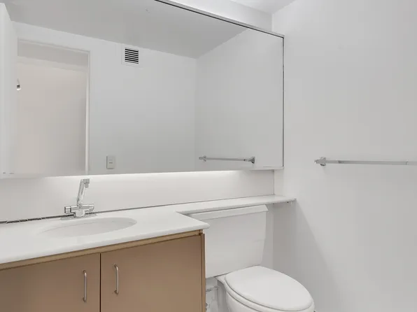 135 West 70th Street image 23 of 25