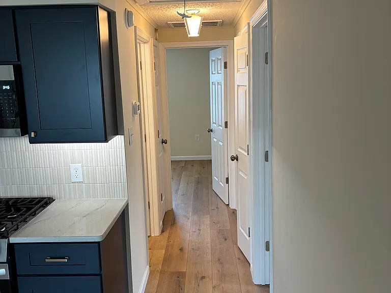 467 N Dover Ave — Photo 8