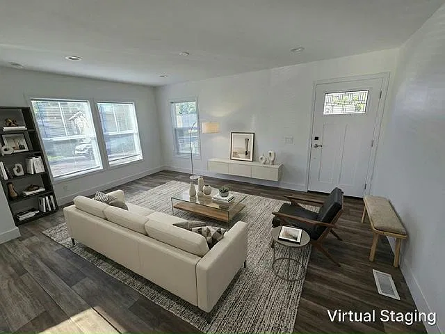 2 bed, 1056 sqft, $1,600 — Photo 3