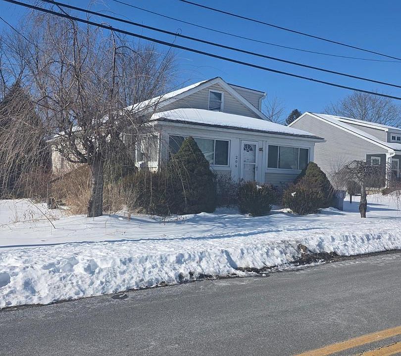 2nd image of 206 Gannett St