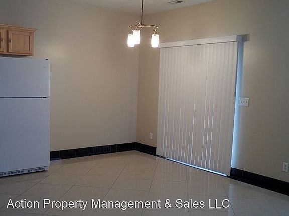 3rd image of 3903 Pine Landing Way