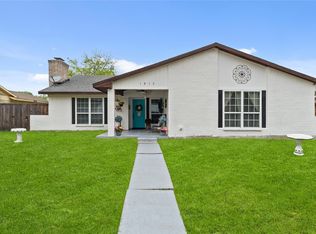 1813 Cripple Creek Dr, Garland, TX 75041