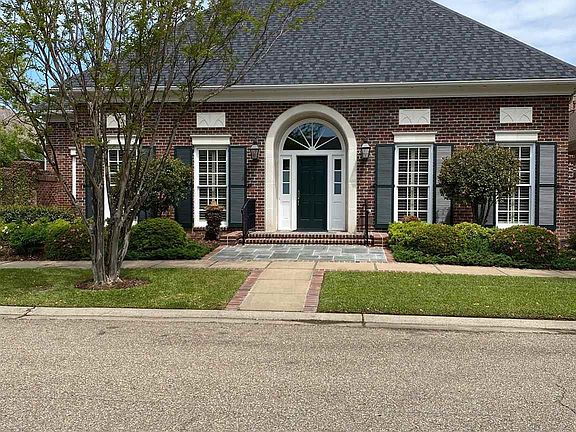 5th image of 2509 Oak Alley Blvd