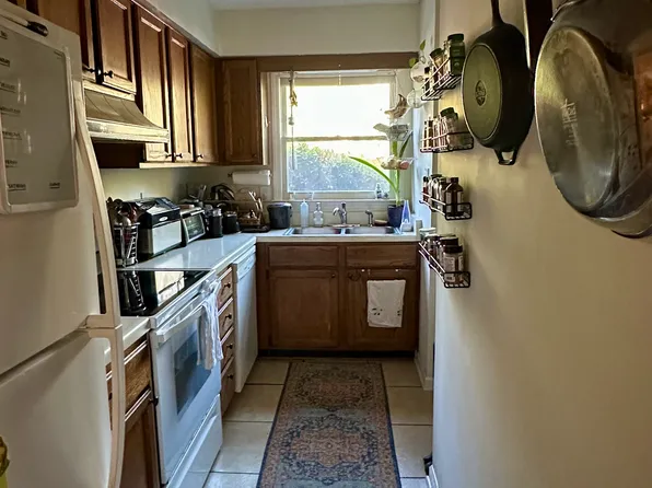 119 Fidelity St APT H4, Carrboro, NC 27510