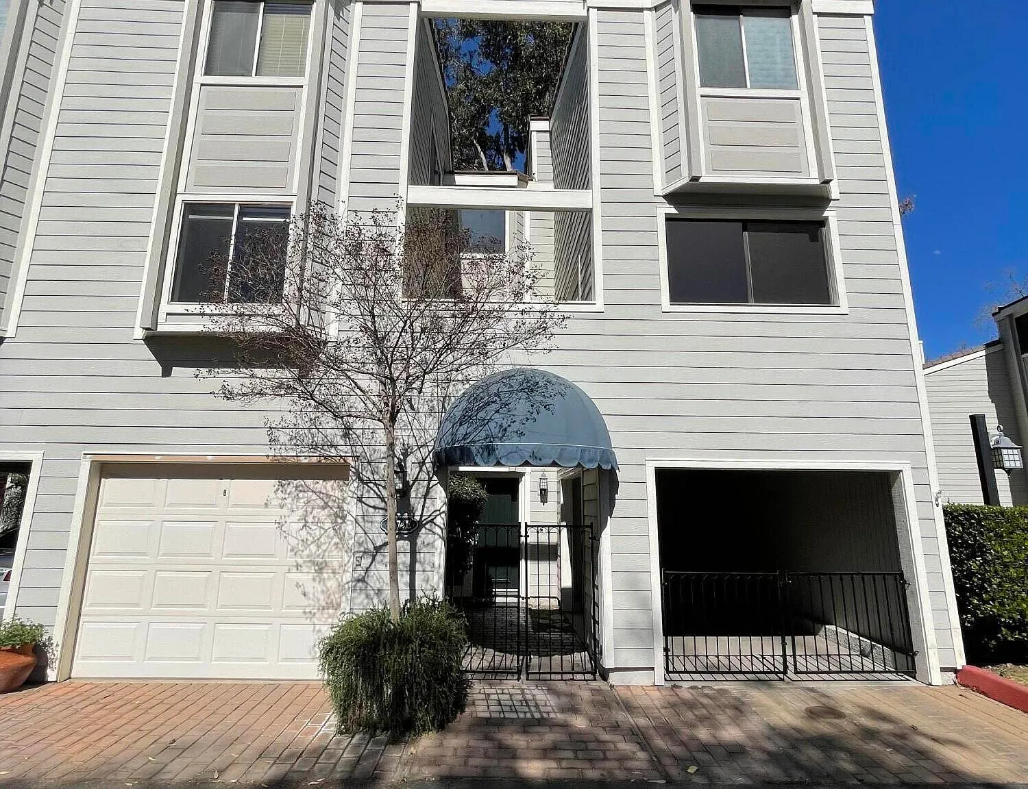 2 bed, 2.5 bath, 1776 sqft, $4,795 — Photo 2