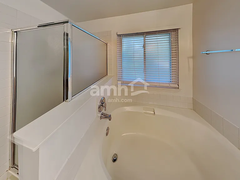 3131 Melbourne Ln — Photo 14