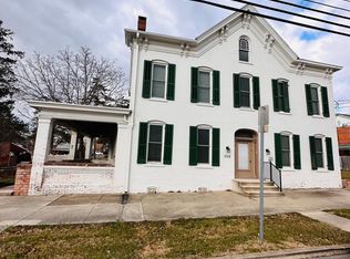 558 Broadway APT 3, Hanover, PA 17331