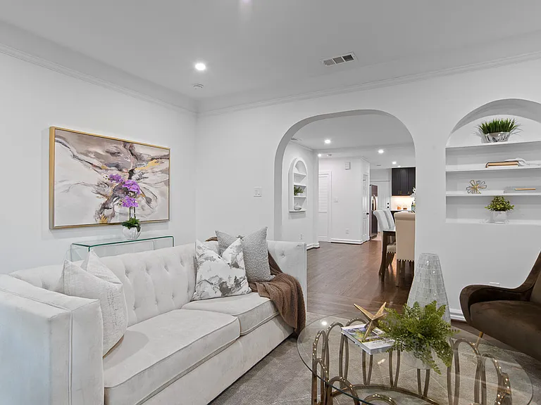 1835 Cedar Crest Blvd — Photo 5