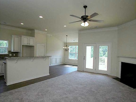 4th image of 126 Stone Manor Ct