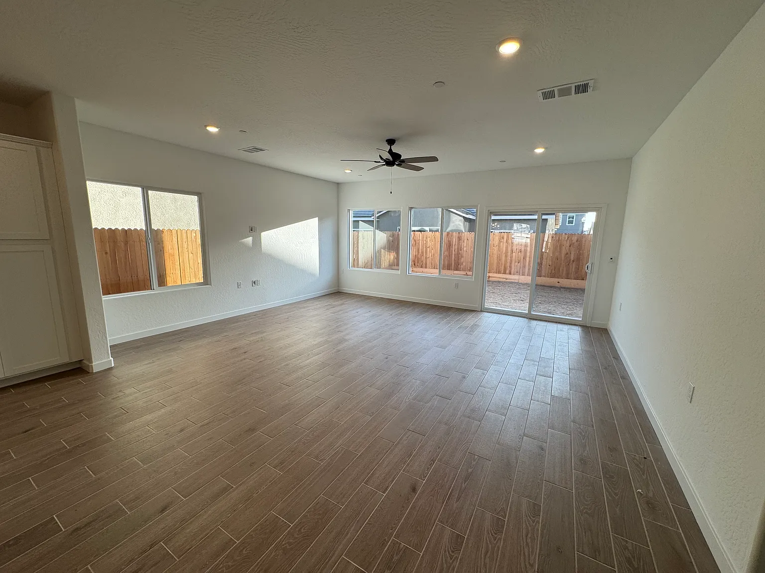 1066 W Wolverton Way — Photo 4