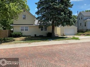 112 Main St, Manning, IA 51455