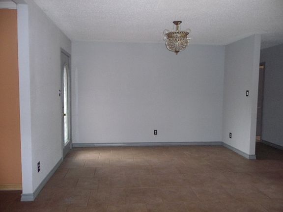 4th image of 206 Redwood Dr
