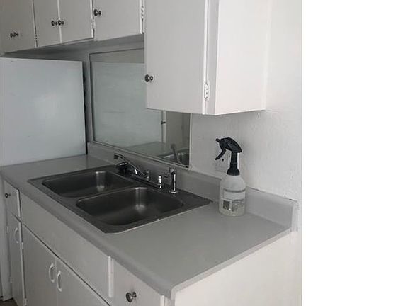 2nd image of 2030 Sunrise Ave APT 7