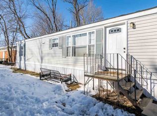 57 Summers St, Richmond, VT 05477