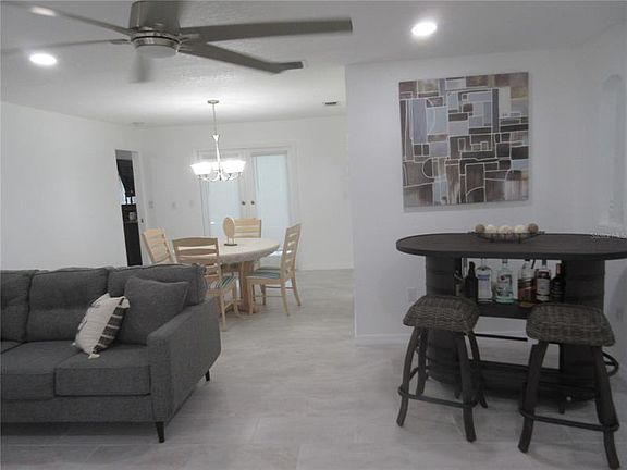 5th image of 2253 Achilles St