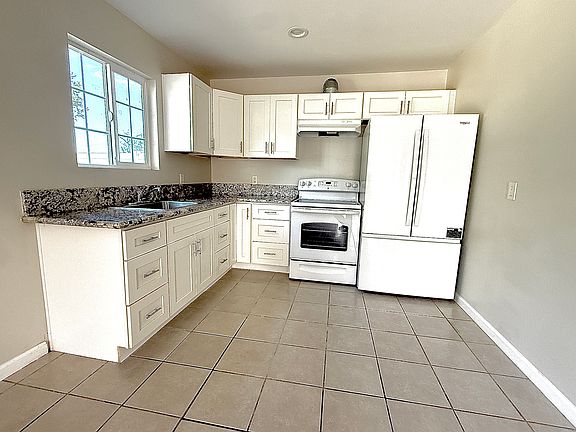 3rd image of 6719-21 Waterman Ct #19