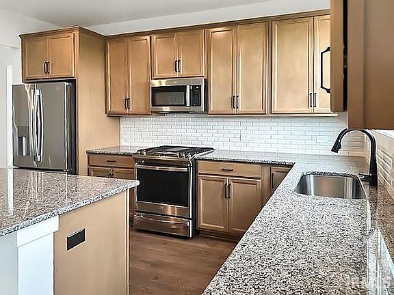 4th image of 3076 Dowgate Dr