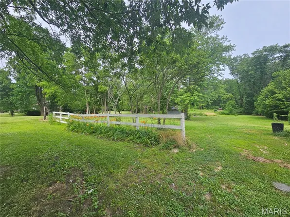 4016 State Route 150, Chester, IL 62233