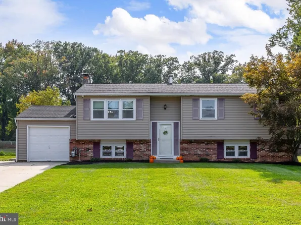 90 Myrtle Ave, Mickleton, NJ 08056