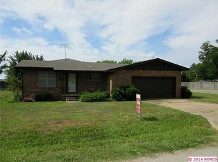 110 E 11th St, Hominy, OK 74035