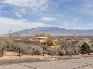 1335 Loma Del Cielo NW, Corrales, NM 87048