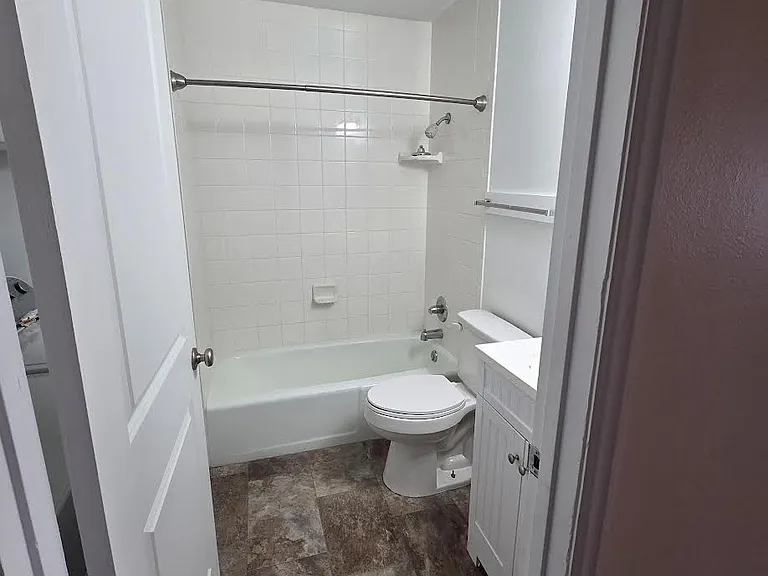 1340 E Sherwood Dr #1 — Photo 3