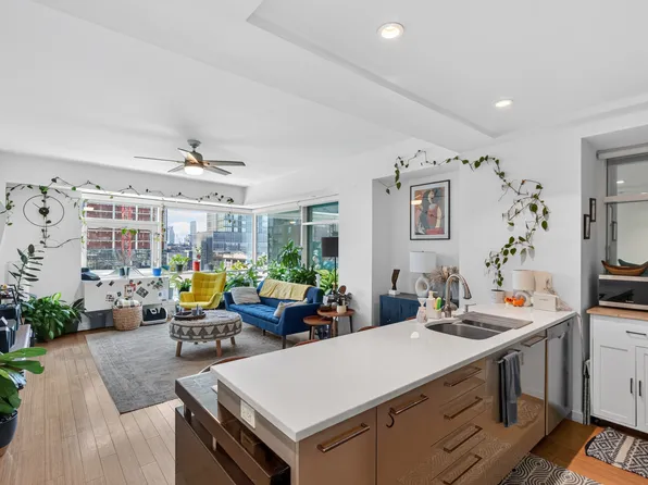 24-15 Queens Plz N #6A, Long Island City, NY 11101