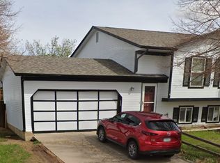 18951 E Hawaii Dr, Aurora, CO 80017