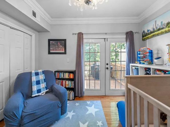 258 New York Avenue image 9 of 22