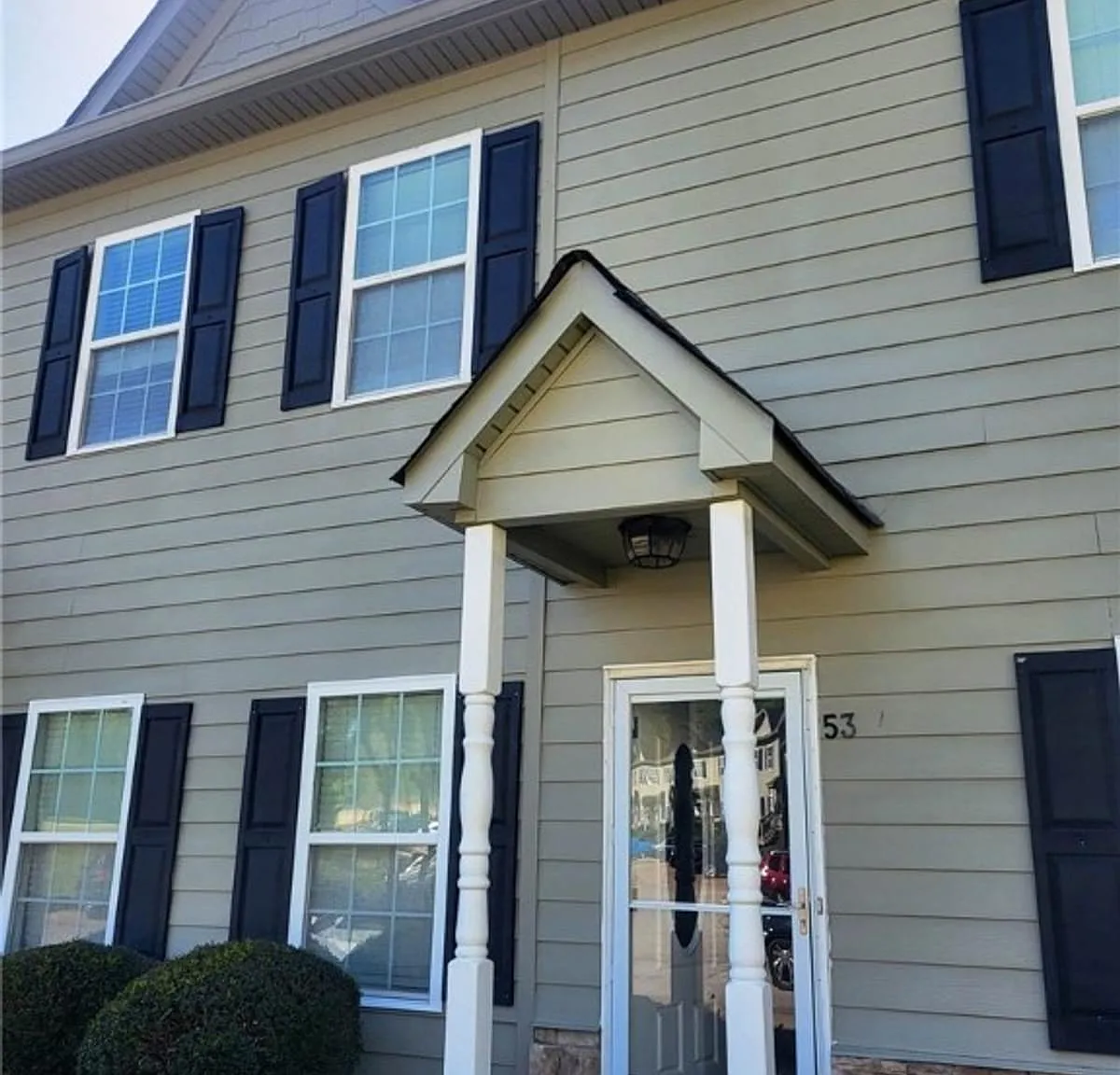3 bed, 2.5 bath, 1600 sqft, $1,750 — Photo 1