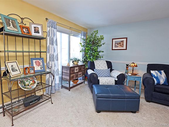3rd image of 81 Sterling Street #81