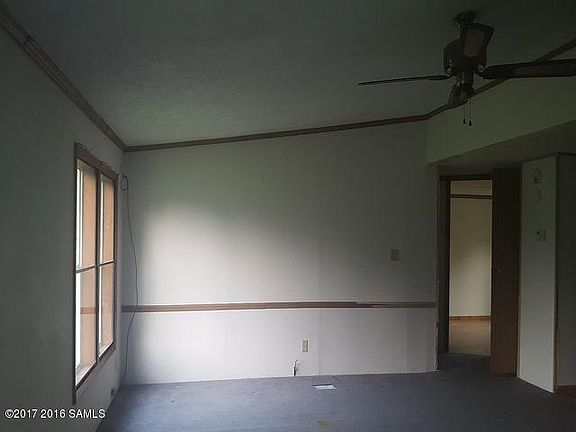 3rd image of 9 Sutliff Ln