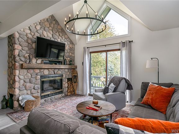 4th image of 93 Wildflower